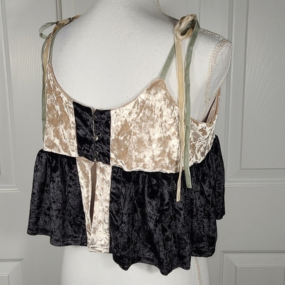 NWT POL Velvet Ruffle Babydoll Crop Top in Cream & Black w/ Cream & Gray Straps - Picture 7 of 15